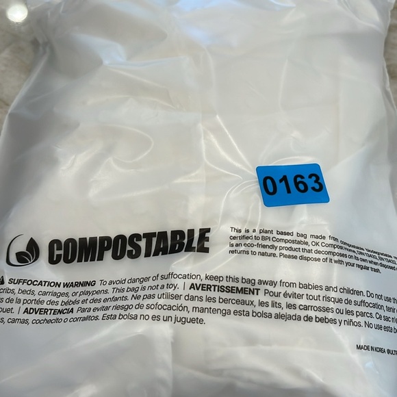 White Hello Molly Days Stay The Same Open Back Crochet Ruffle Romper White Small - Picture 15 of 16